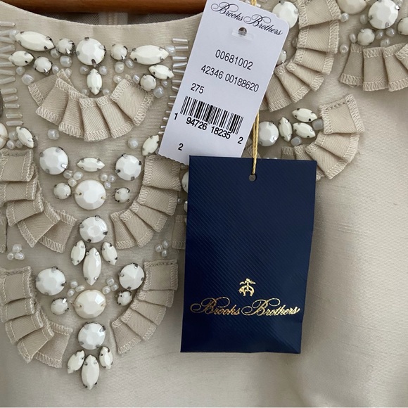 🆕 NWT Brooks Brothers Soft Beige Embellished Beaded Sleeveless Knee Length Dress - Picture 3 of 9